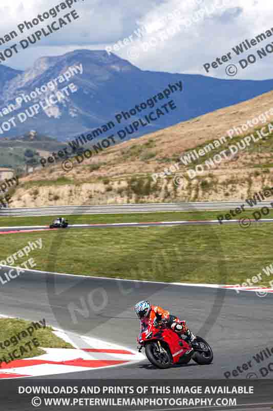 cadwell no limits trackday;cadwell park;cadwell park photographs;cadwell trackday photographs;enduro digital images;event digital images;eventdigitalimages;navarra;no limits trackdays;peter wileman photography;racing digital images;trackday digital images;trackday photos